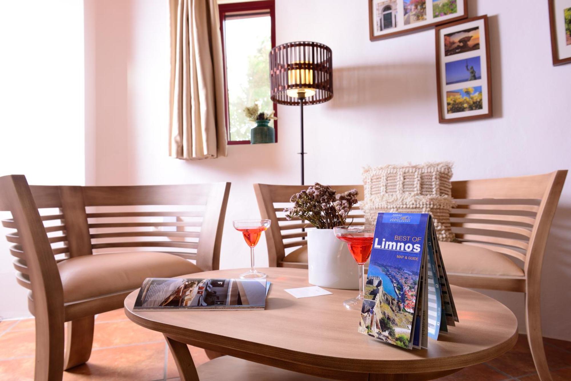 Varos Village Boutique Hotel Zimmer foto